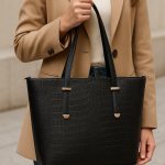 کیف چرم زنانه تمام چرم طبیعی گاوی طرح روشا